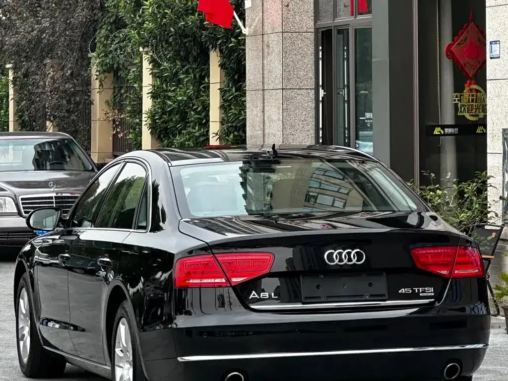 Audi A8 A8 2013 A8L 45 TFSI quattro Luxury Edition — Смотреть фото 4