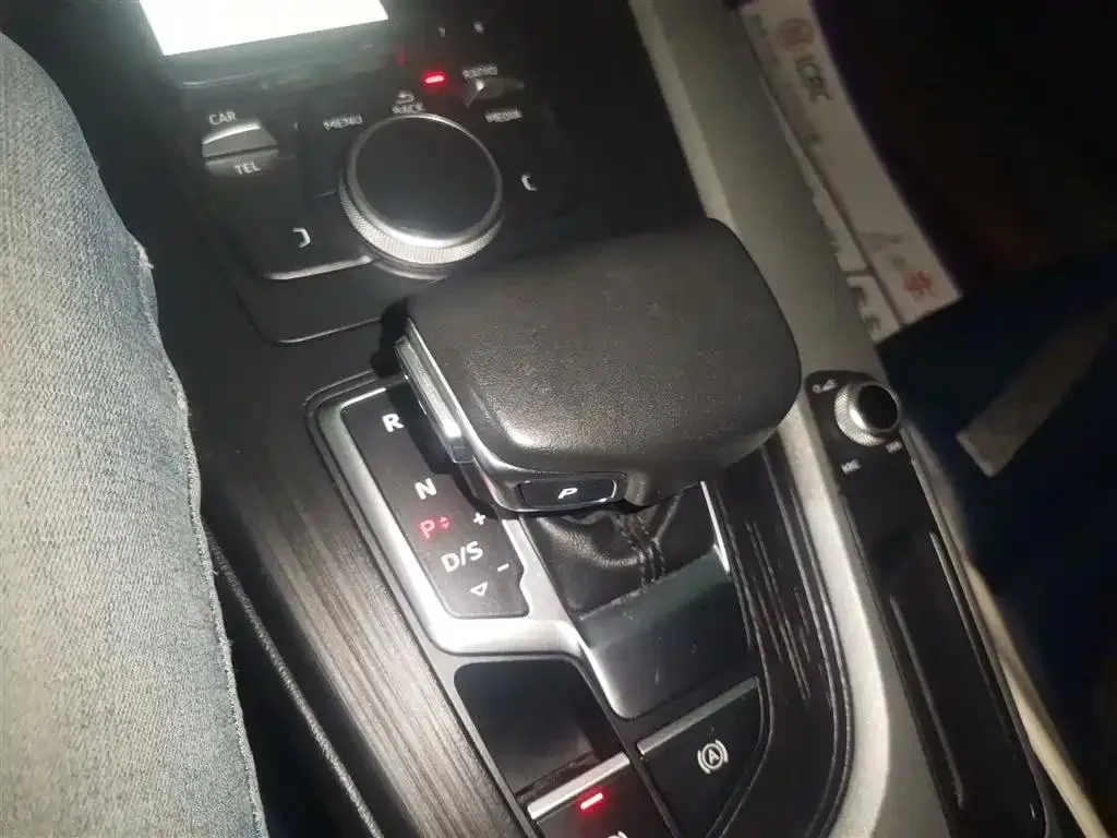 Audi A4L A4L 2017 Plus 40 TFSI Progressive Edition — View photo 6