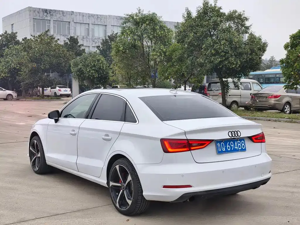 Audi A3 A3 2016 Limousine 35 TFSI Fashion Edition — Voir la photo 6