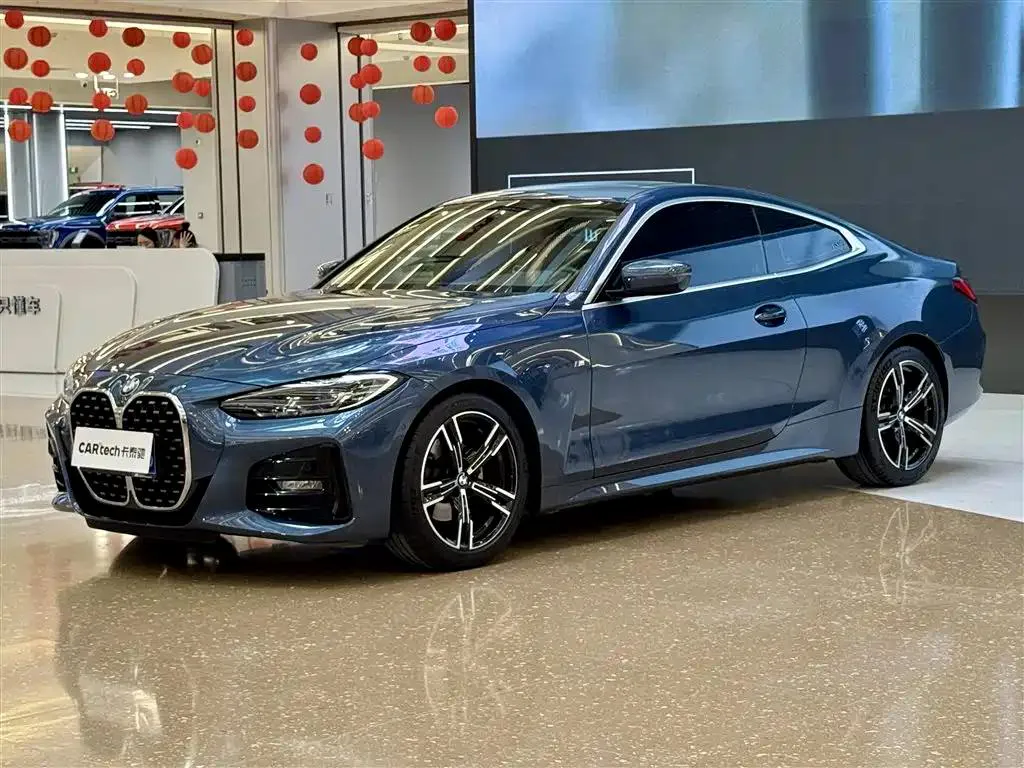 BMW BMW 4 Series — أزرق