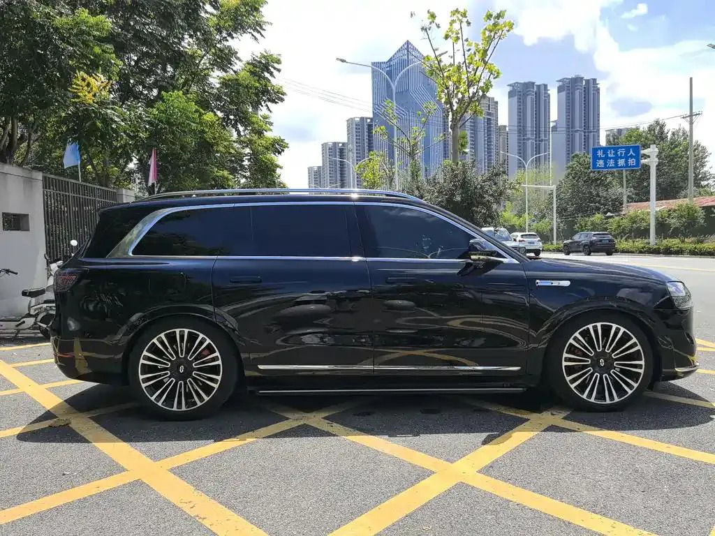 AITO M9 Wenjie M9 2024 Extended Range Max Edition 42kWh 6-seater Edition — View photo 4