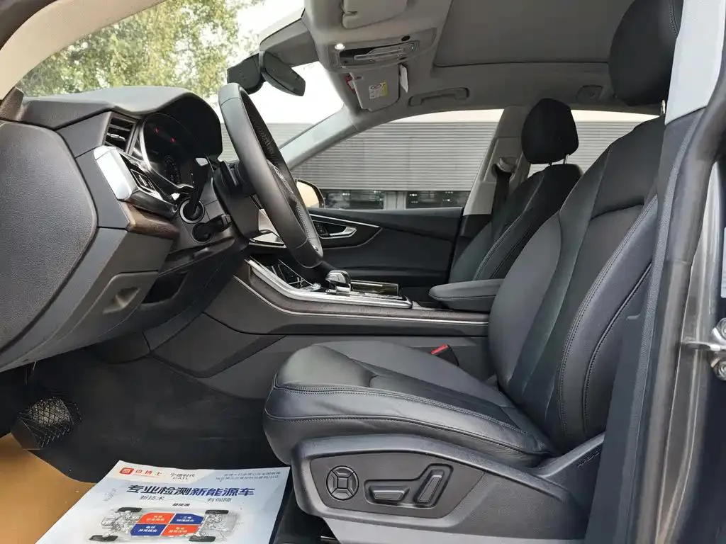 Audi Q8 Q8 2019 55 TFSI Luxury Dynamic Edition — عرض الصورة 6