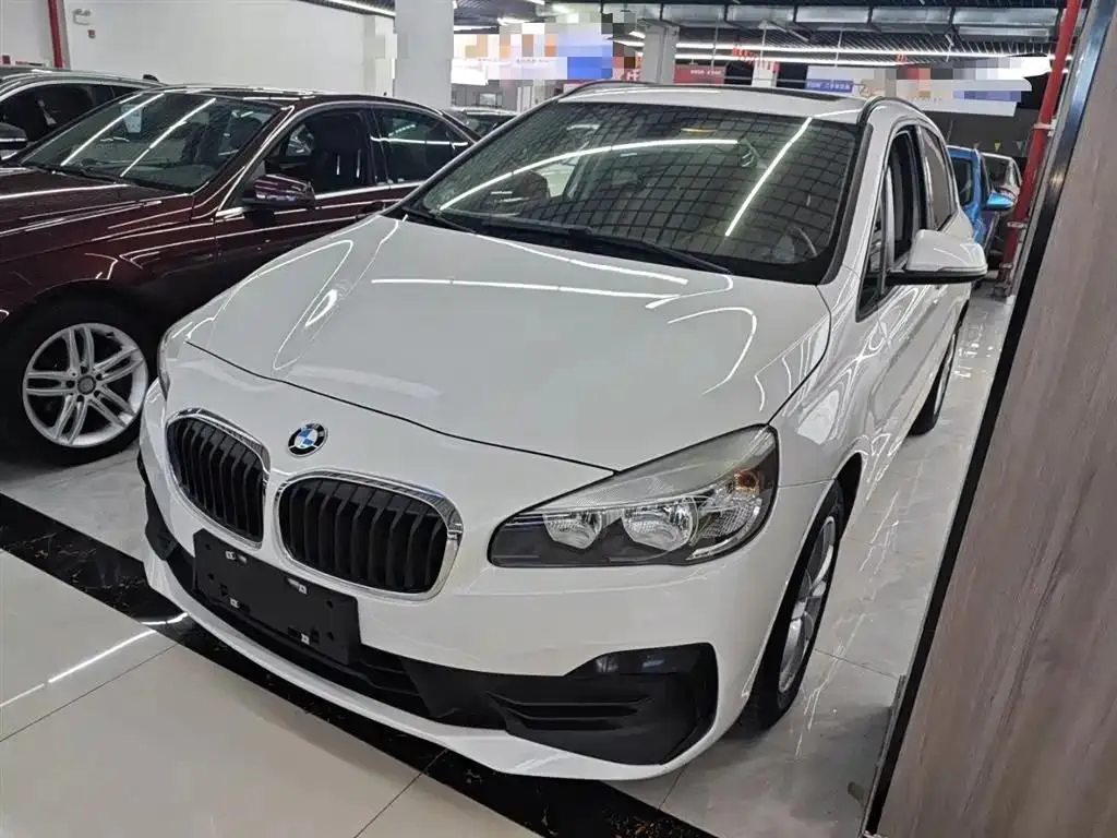 BMW 2 Series 2 Series Touring 2019 218i Fashion Edition — photo 1