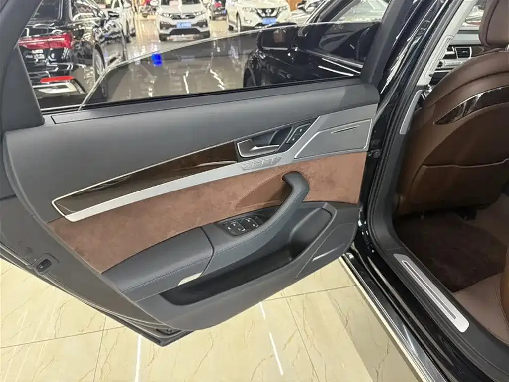 Audi A8 A8 2014 A8L 45 TFSI quattro Luxury Edition — عرض الصورة 5