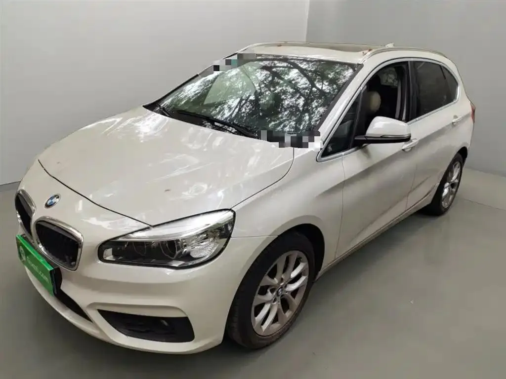 BMW 2 Series 2 Series Touring 2016 220i Leading Edition — photo 1