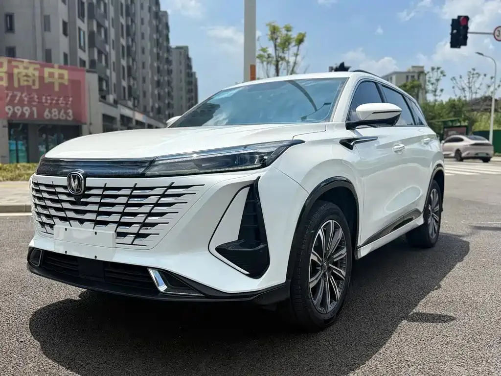 Changan CS75PLUS CS75 PLUS 2023 third generation 2.0T automatic premium version — photo 1