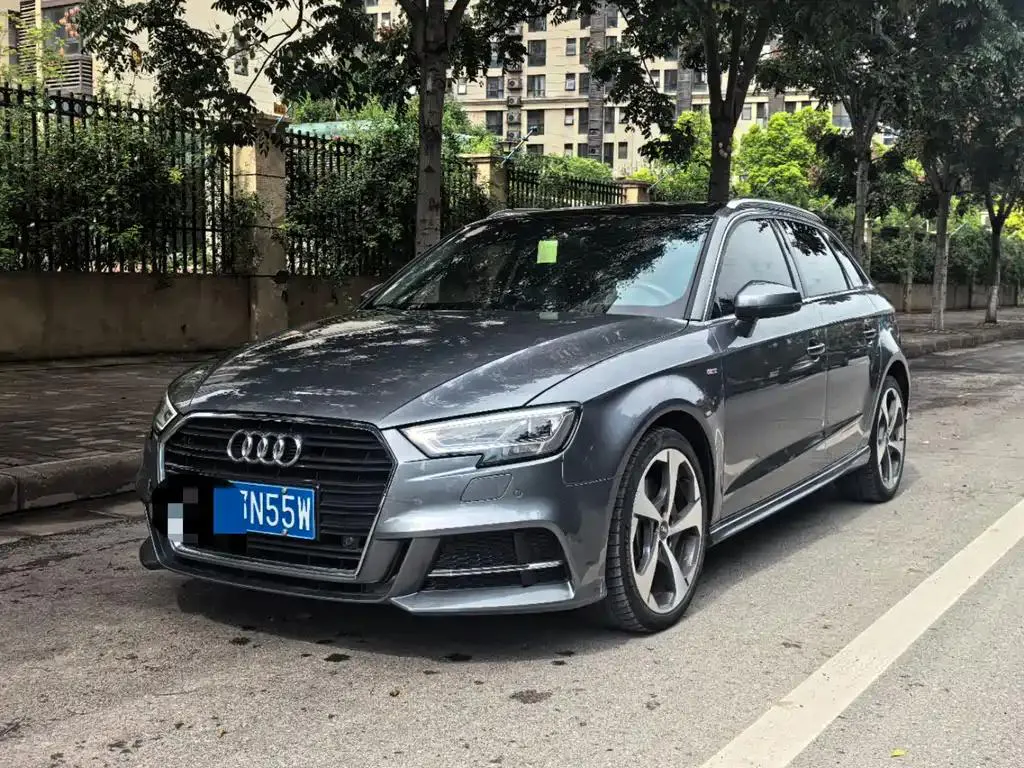 Audi A3 A3 2018 30th Anniversary Sportback 40 TFSI Sports — photo 1