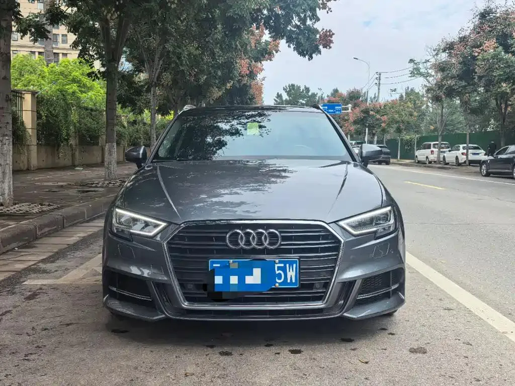 Audi A3 A3 2018 30th Anniversary Sportback 40 TFSI Sports — Ver foto 2
