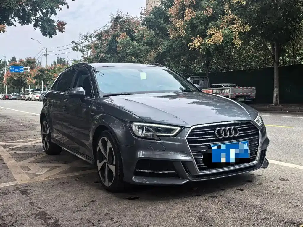 Audi A3 A3 2018 30th Anniversary Sportback 40 TFSI Sports — Ver foto 3