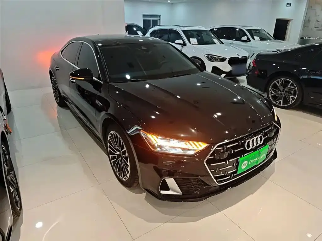 Audi A7L A7L 2024 45 TFSI Luxury — Voir la photo 4