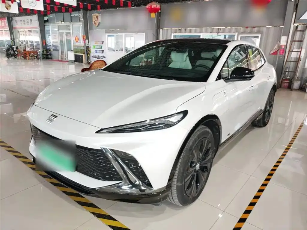 Buick E4 E4 2023 GS Edition — photo 1