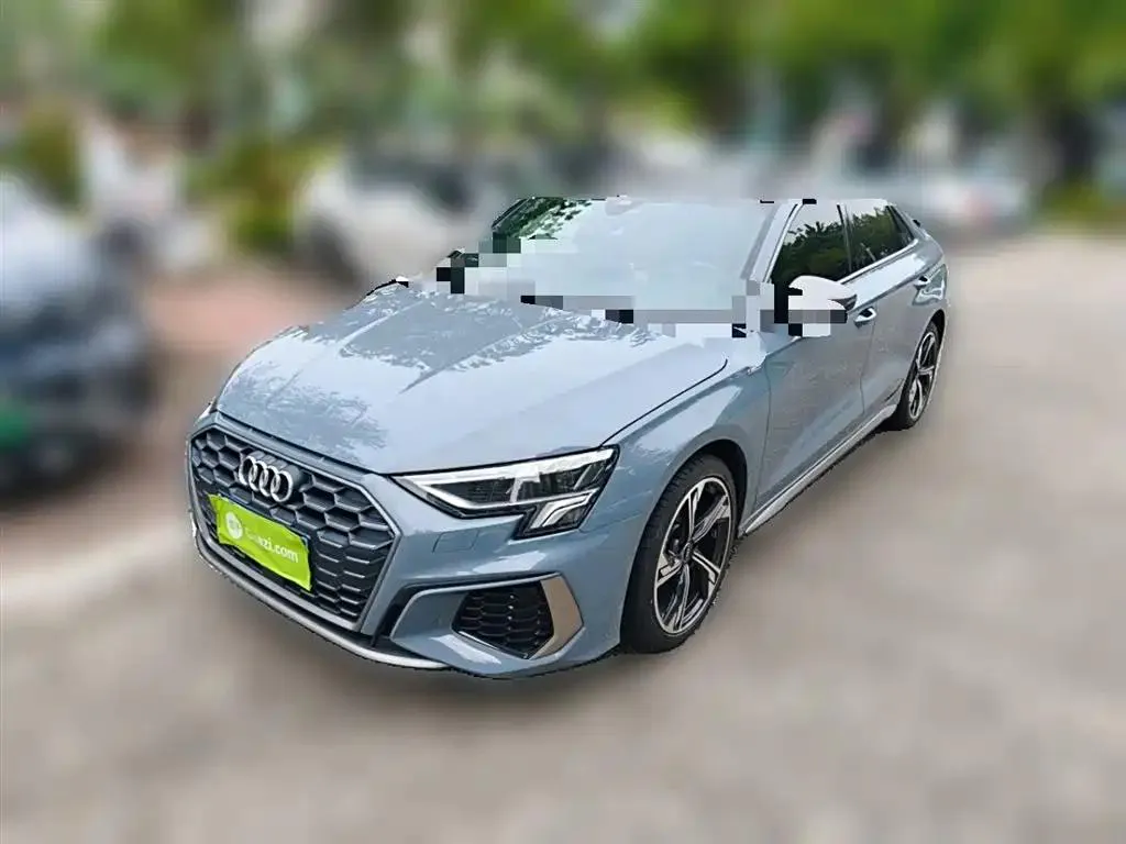 Audi Audi A3 — Silver / Gray