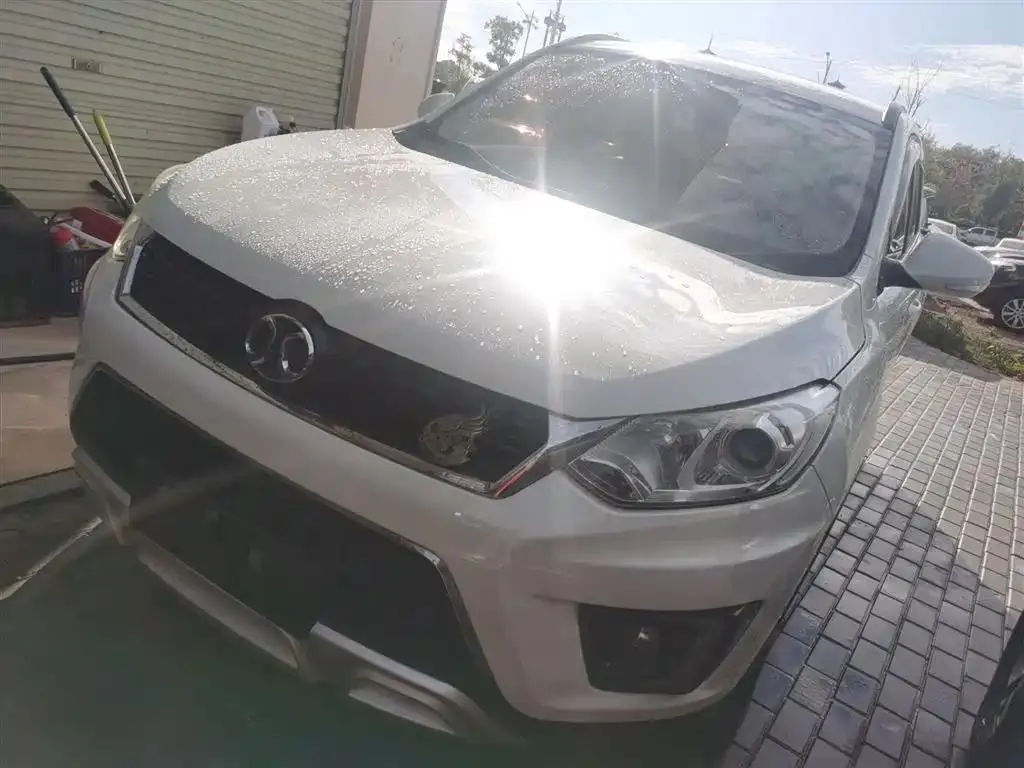 BAIC Motor Beijing Shenbao X35 2016 1.5L Automatic Luxury Edition — photo 1