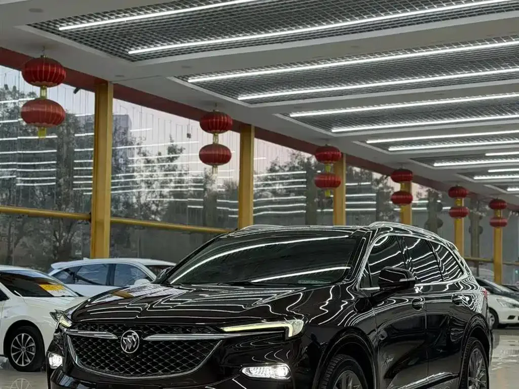 Buick Buick Enclave — Красный