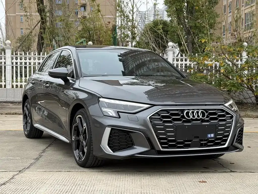 Audi A3 A3 2023 Sportback 35 TFSI Luxury Sports Edition — View photo 3