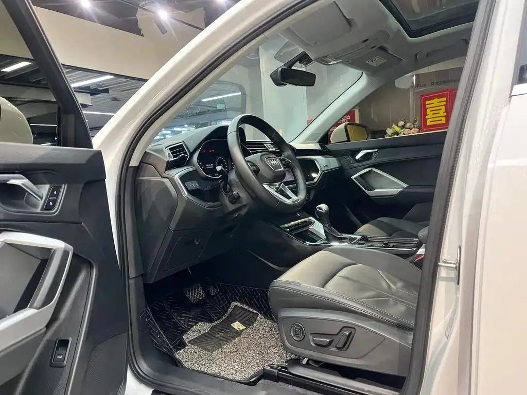 Audi Q3 Q3 2021 35 TFSI Stylish and Elegant — View photo 4