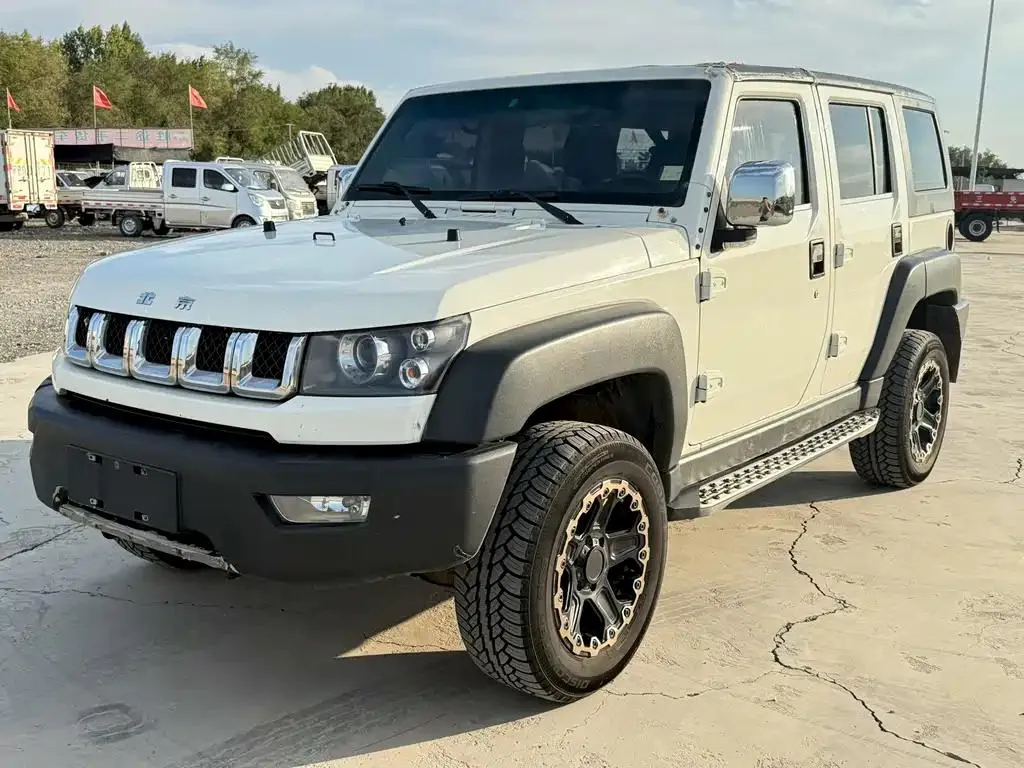 BAIC ing Off-road Beijing BJ40 2016 40L 2.3T Manual 4WD Premium Edition — photo 1