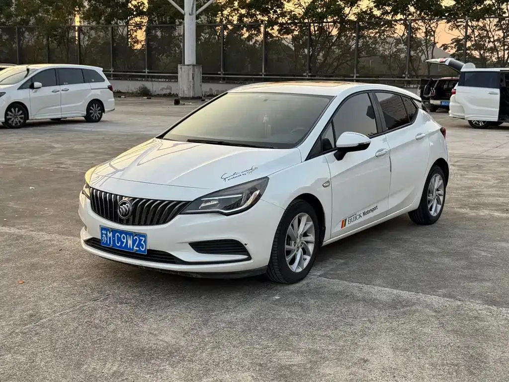 Buick Verano Verano 2016 Hatchback 15S Automatic Progressive Edition — photo 1