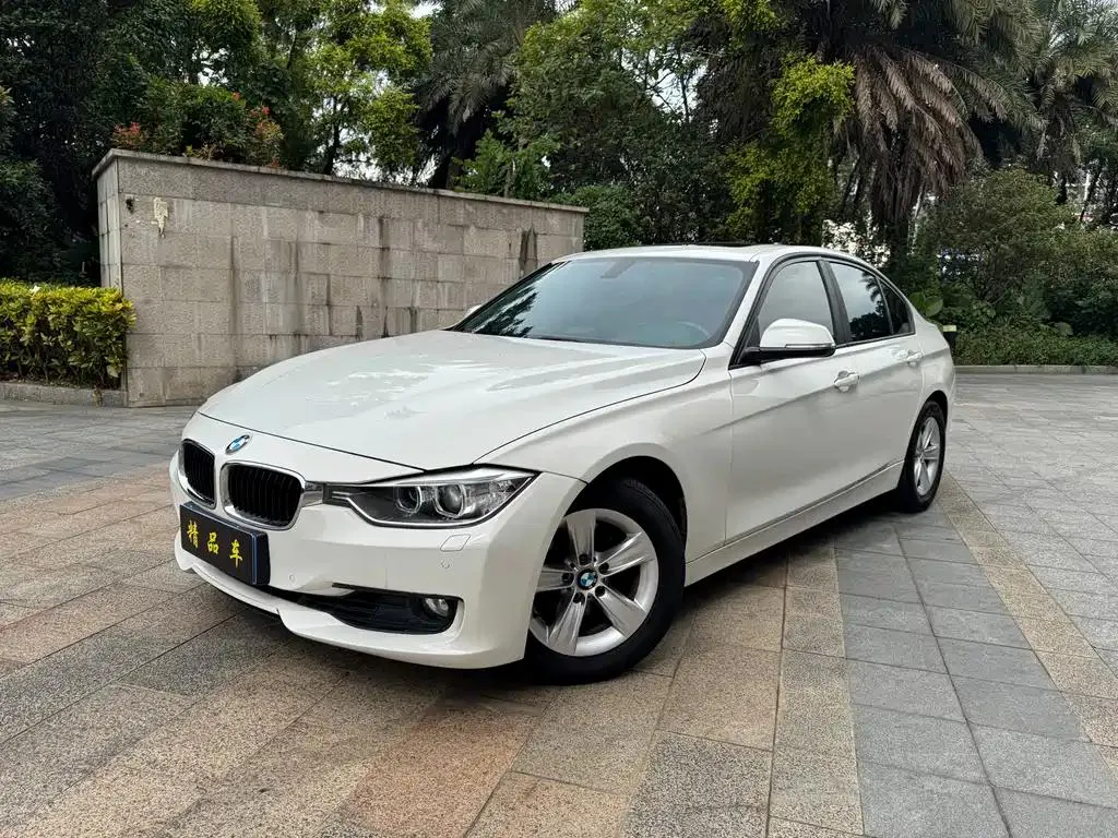 BMW 3 Series 3 Series 2015 320i Fashion Edition — photo 1