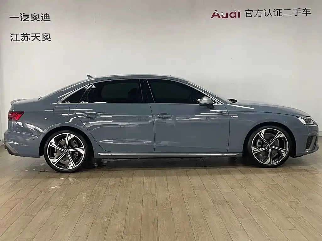 Audi A4L A4L 2022 40 TFSI quattro RS Kit Speed Type — عرض الصورة 3