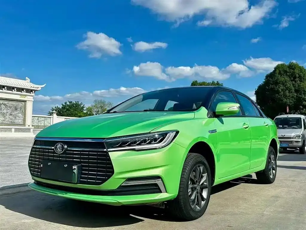 BYD BYD Qin EV — Vert