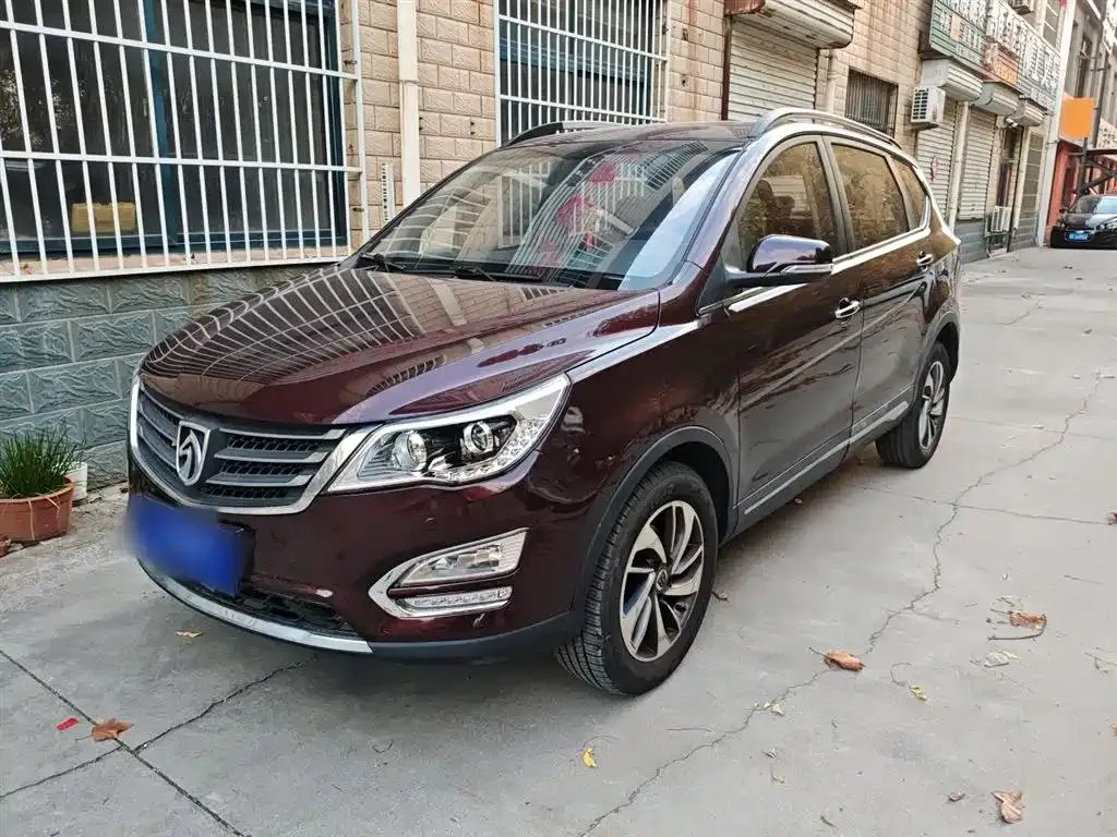 Baojun Baojun 560 — Red