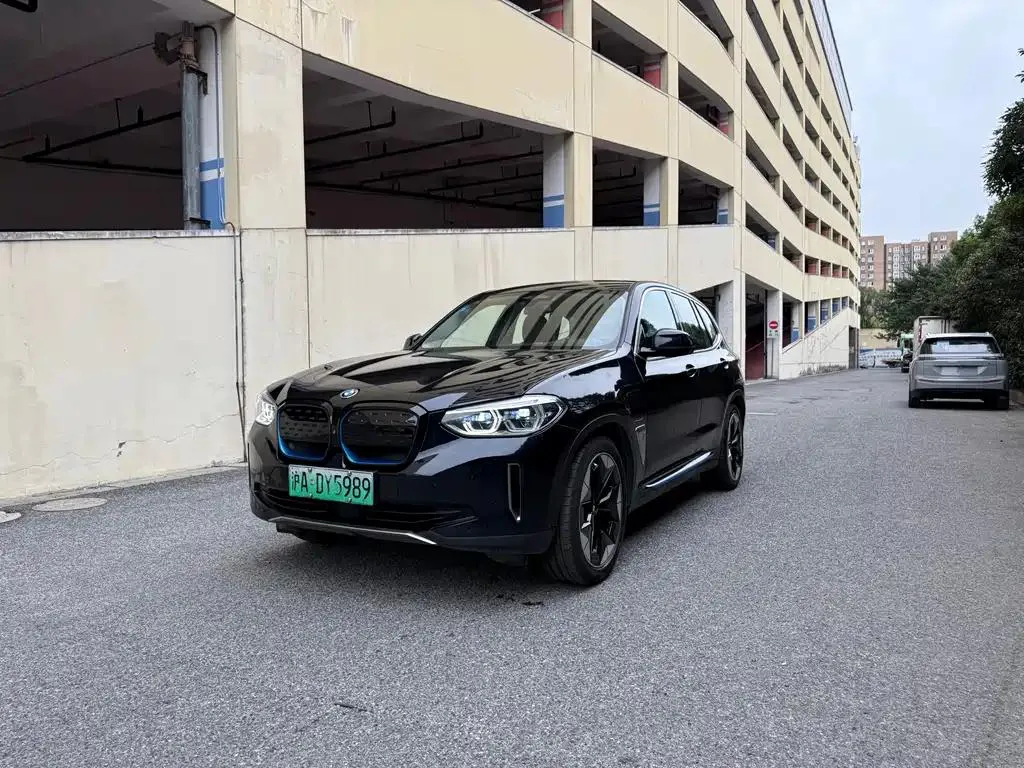 BMW BMW iX3 — Black