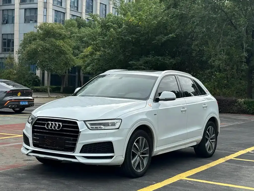 Audi Q3 Q3 2018 30th Anniversary Model 35 TFSI Sports — View photo 2