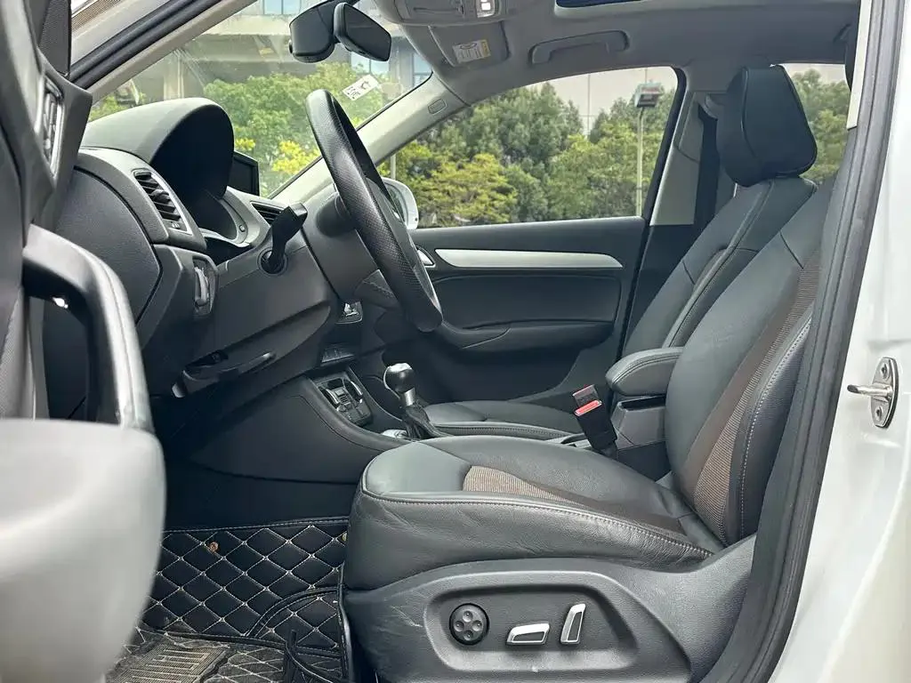 Audi Q3 Q3 2018 30th Anniversary Model 35 TFSI Sports — View photo 5