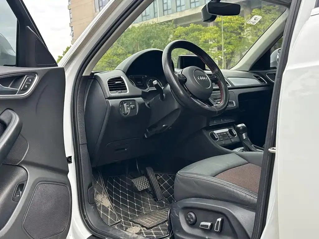 Audi Q3 Q3 2018 30th Anniversary Model 35 TFSI Sports — View photo 6