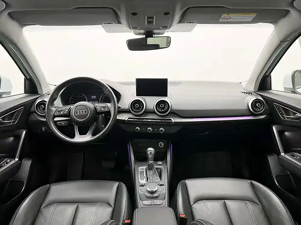 Audi Q2L Q2L 2022 35 TFSI Progressive Elegant Edition — Voir la photo 4