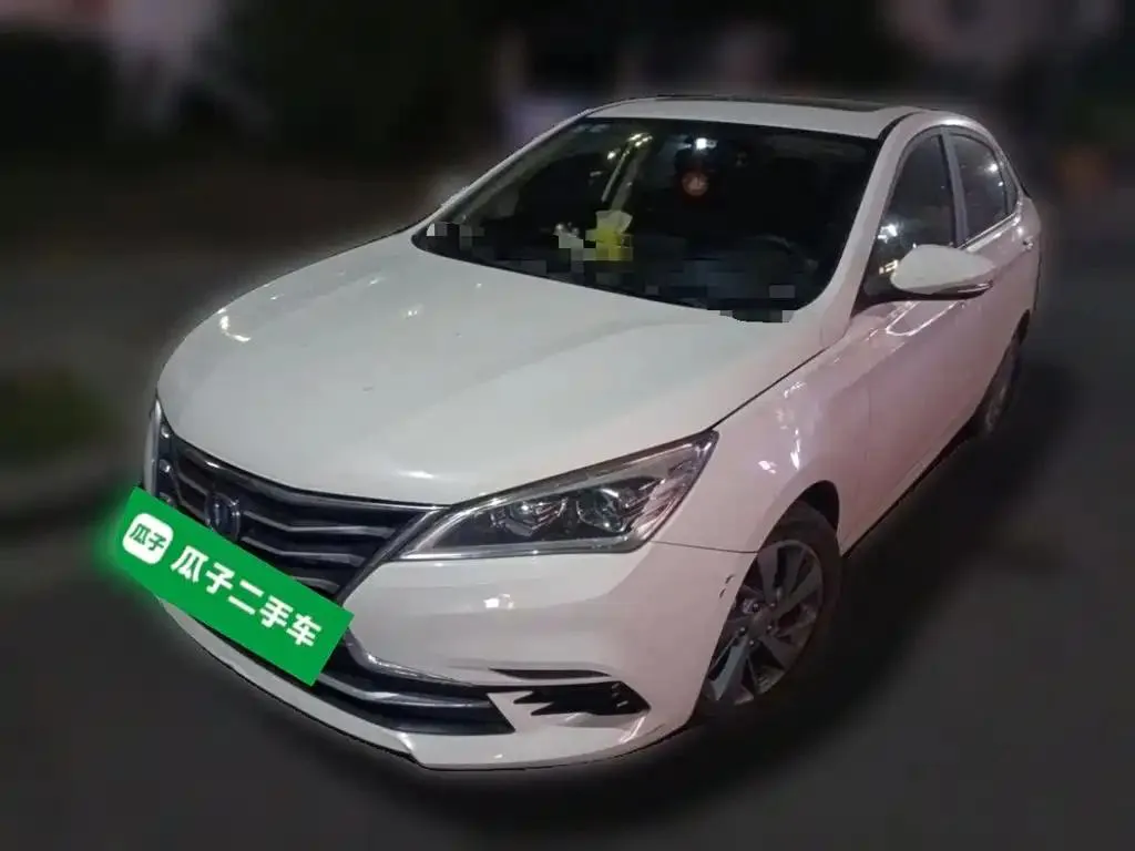 Changan Changan Eado DT — Branco