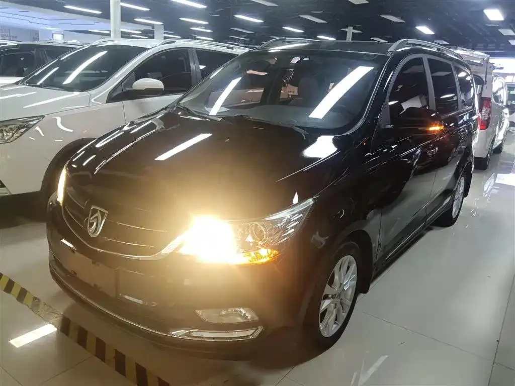 Baojun 730 730 2016 1.5L Manual Comfort 7 Seater National V — photo 1