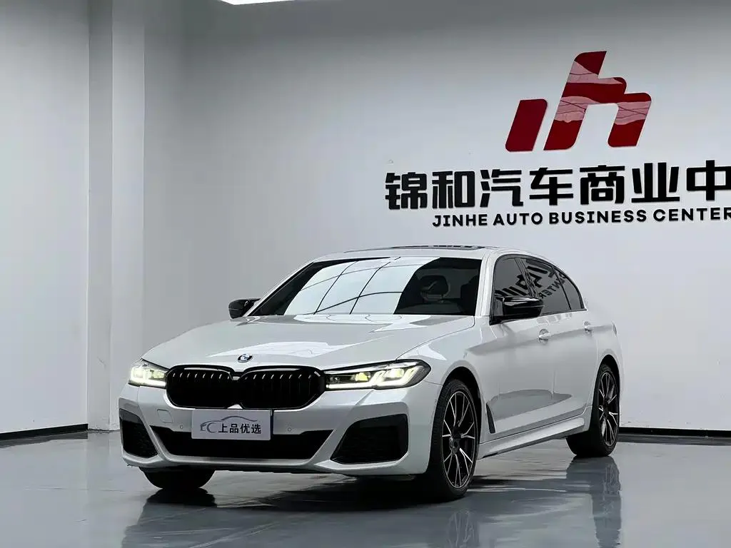 BMW BMW 5 Series — أبيض