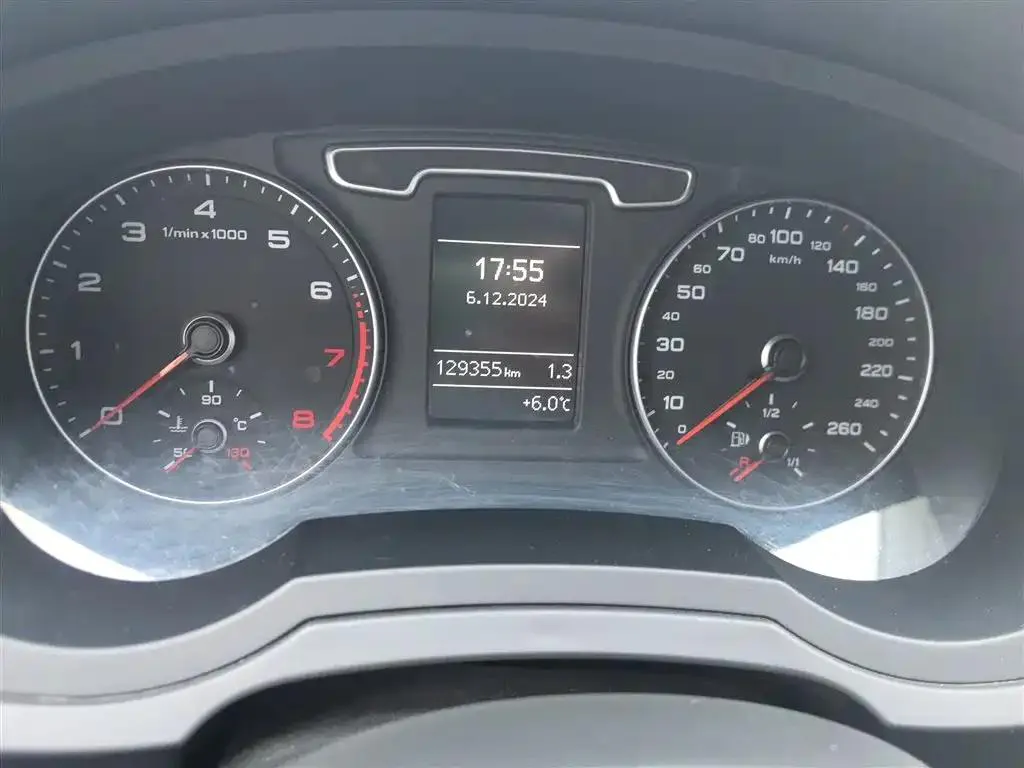 Audi Q3 Q3 2015 35 TFSI Millionth Anniversary Comfort Edition — عرض الصورة 6