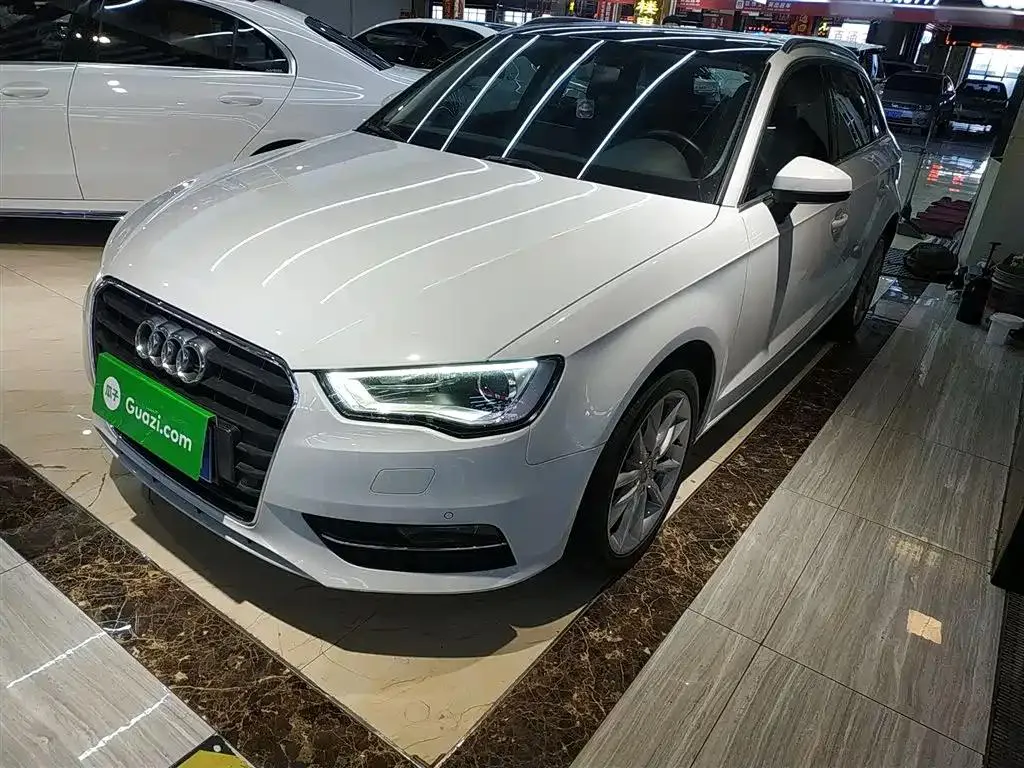 Audi A3 A3 2016 Sportback 35 TFSI Fashion Edition — photo 1