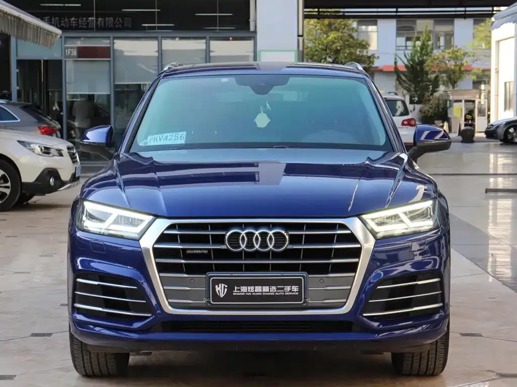 Audi Q5L Q5L 2018 45 TFSI Exclusive Fashion National V — عرض الصورة 2