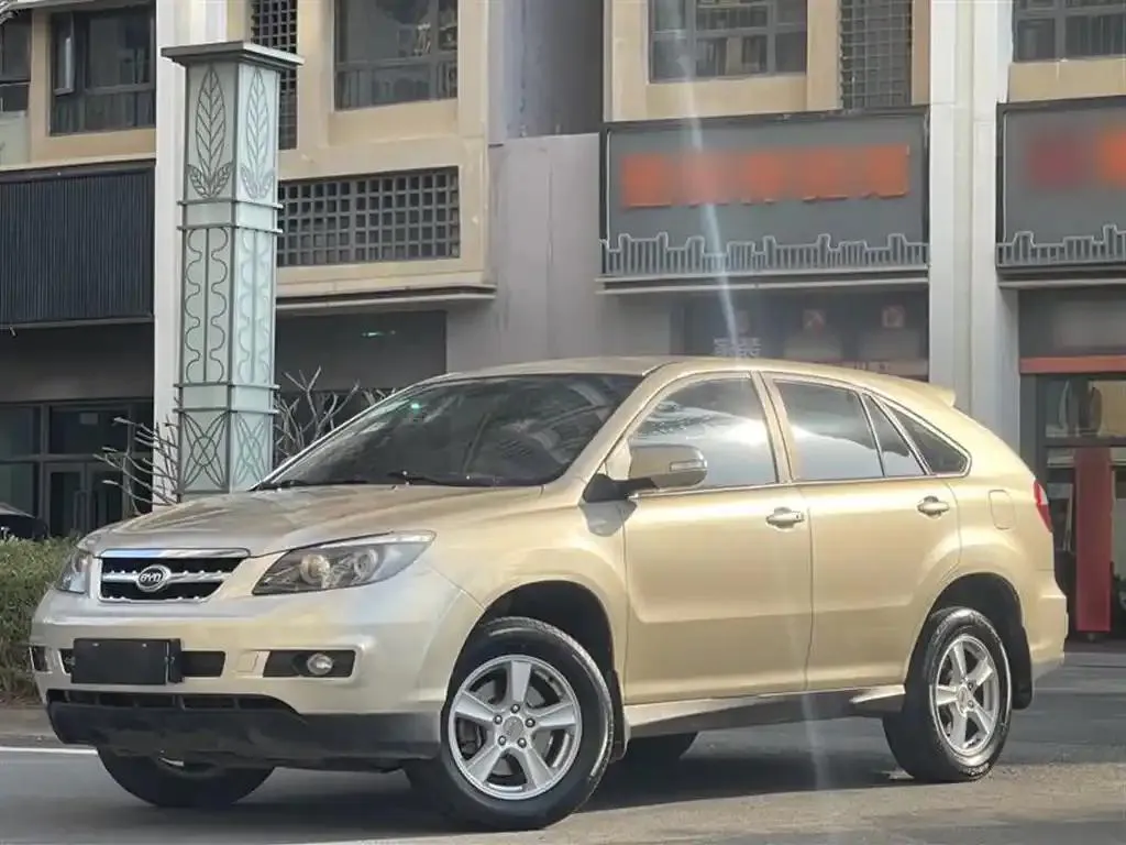 BYD BYD S6 — Цвета шампанского