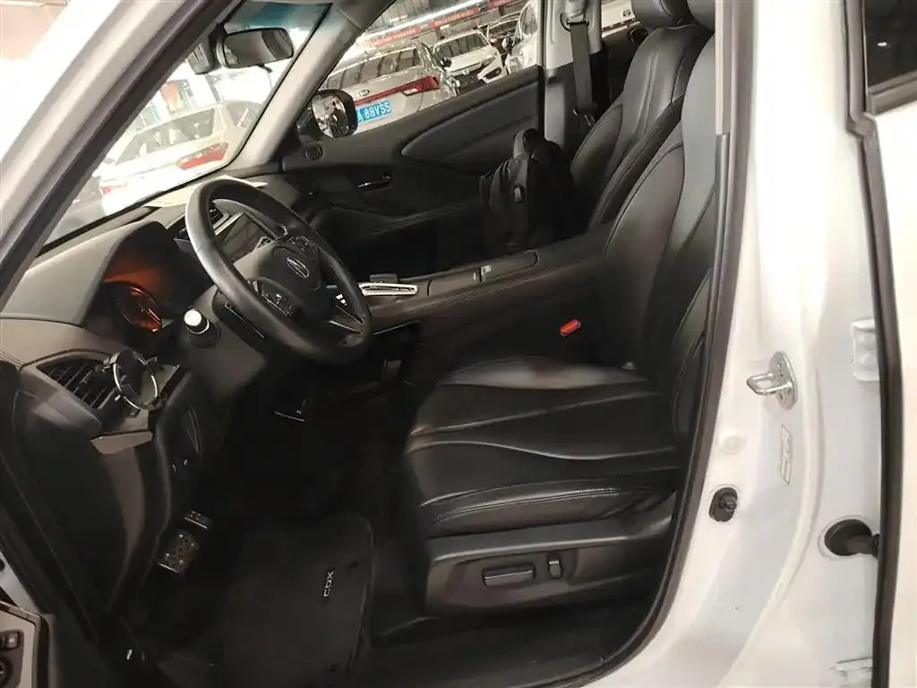 Acura CDX CDX 2016 1.5T 2WD Enjoy Edition — Voir la photo 5