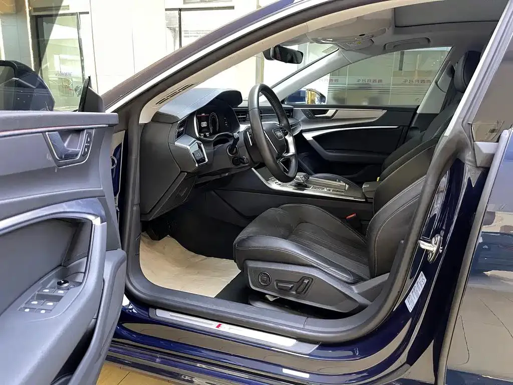 Audi A7L A7L 2022 45 TFSI S-line Dream Future Edition — Ver foto 4