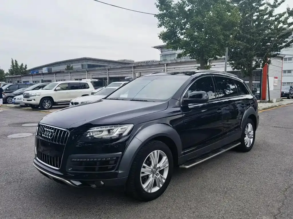Audi Audi Q7 — Black