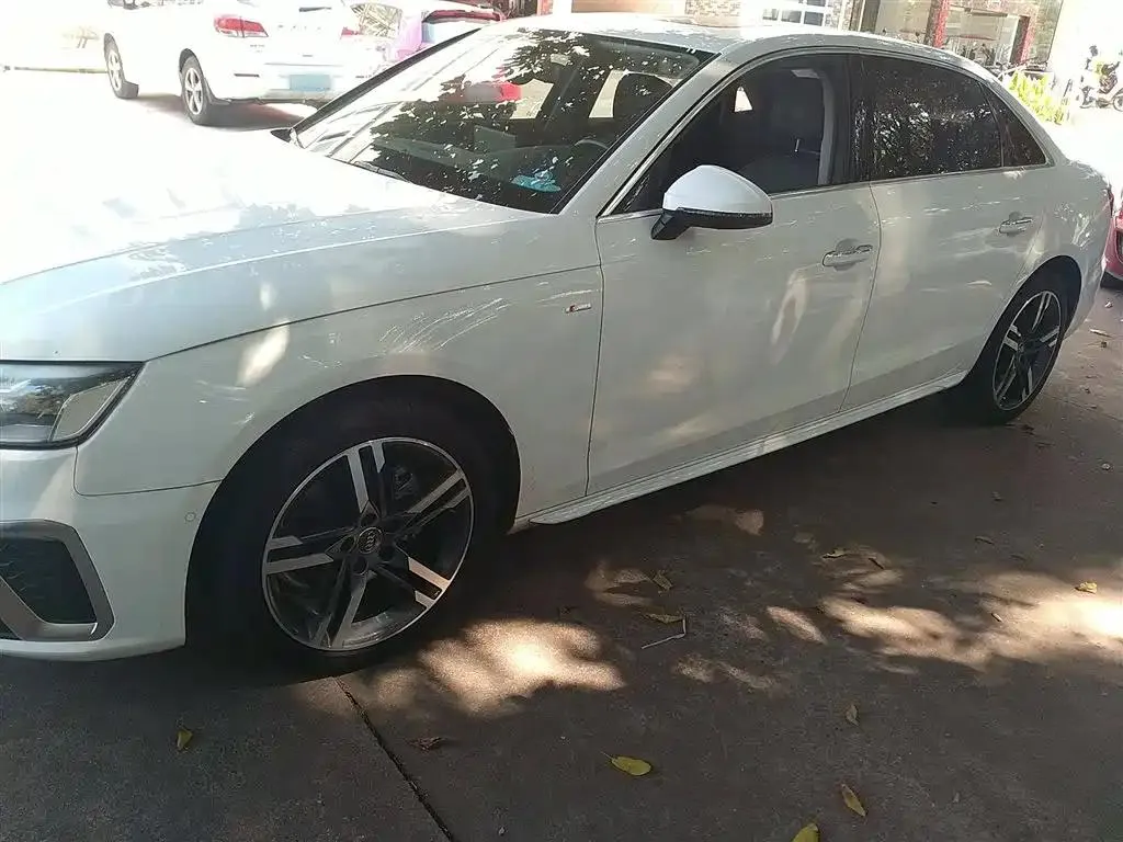 Audi A4L A4L 2020 40 TFSI Luxury Dynamic Edition — Voir la photo 5