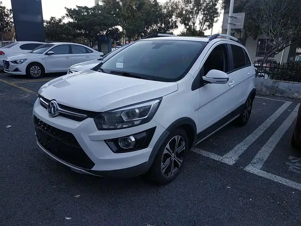 BAIC BAIC Motor Beijing — Blanc