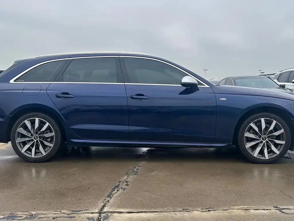 Audi A4 A4 (Imported) 2021 Avant Avant 40 TFSI Luxury Dynamic Edition — View photo 4