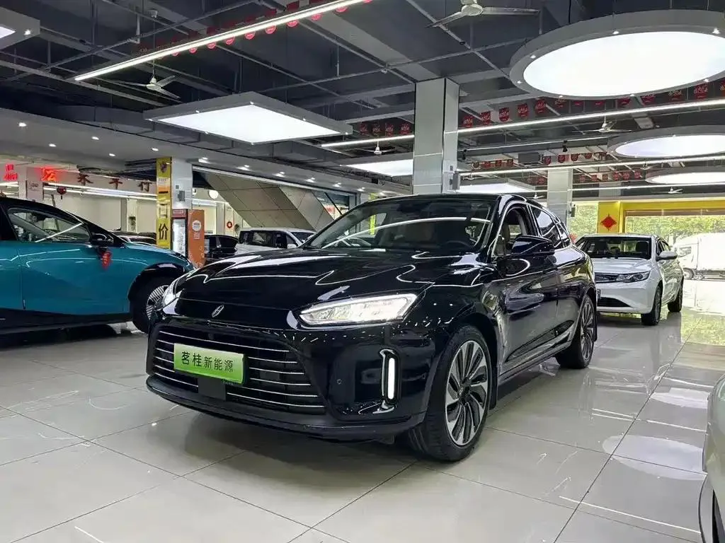 AITO M5 M5 2022 Extended Range 4WD Ultimate Edition — Voir la photo 2