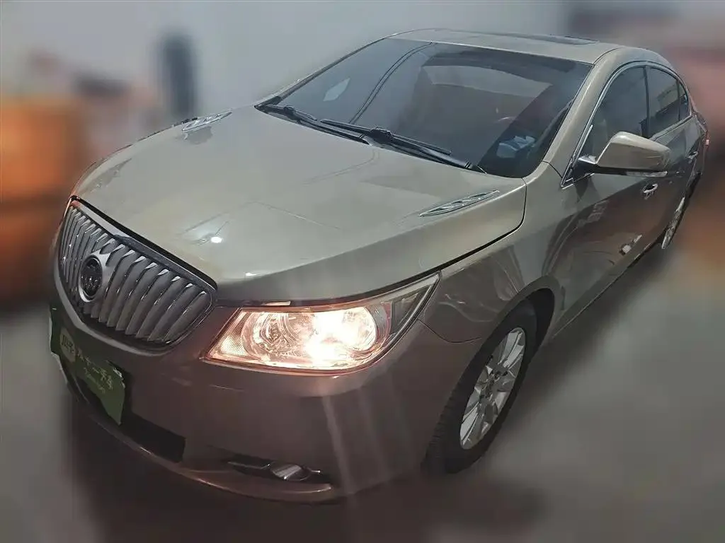 Buick LaCrosse LaCrosse 2012 2.4L SIDI Elegant Edition — photo 1