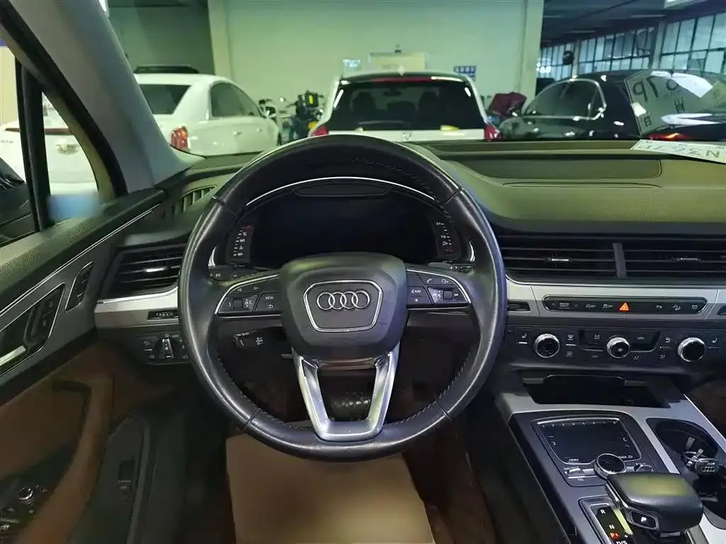 Audi Q7 Q7 2018 40 TFSI Comfort Edition — Ver foto 3
