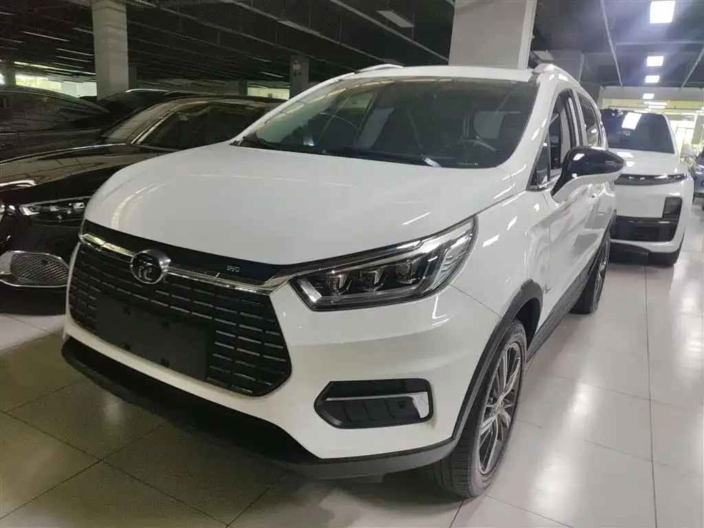 BYD BYD Yuan EV — Белый