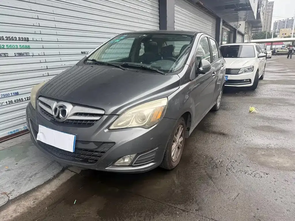BAIC BAIC Motor BAIC — Серебристый / Серый