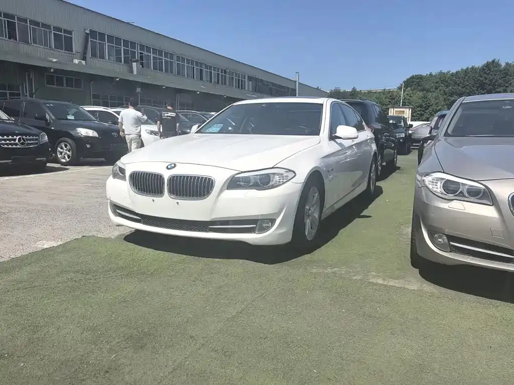BMW 5 Series 5 Series 2011 523Li Leading Edition — photo 1